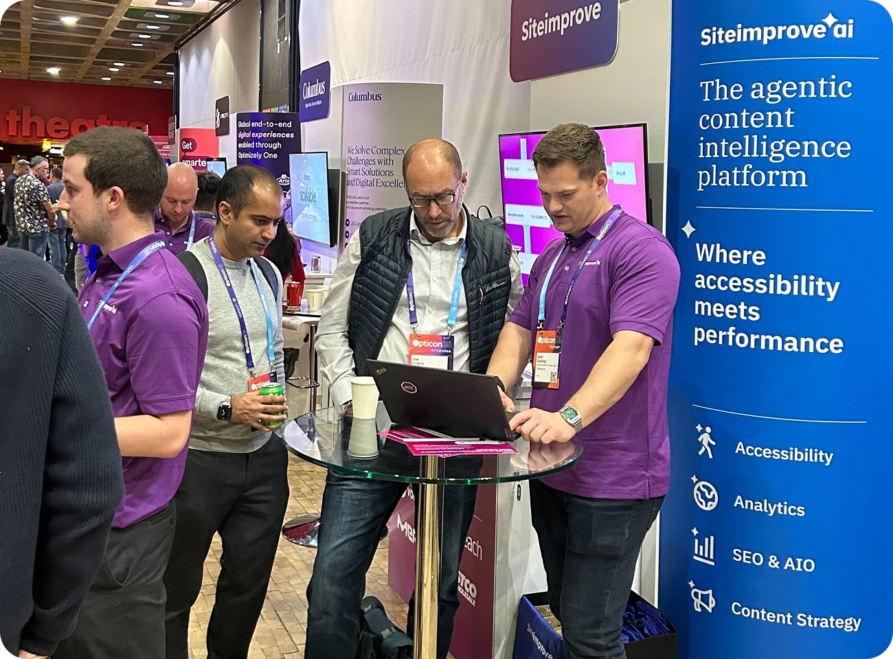 Siteimprove team demonstrating the Siteimprove.ai platform to attendees at Opticon.